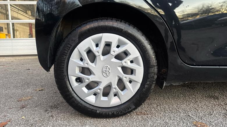 Toyota Aygo 1.0 VVT-i X-Play TSS 5dr Petrol Hatchback